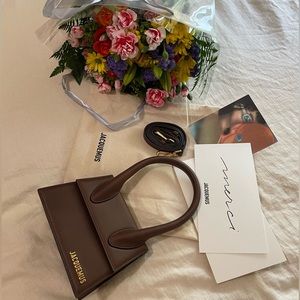 Brown Jacquemus Le Chiquito Moyen bag